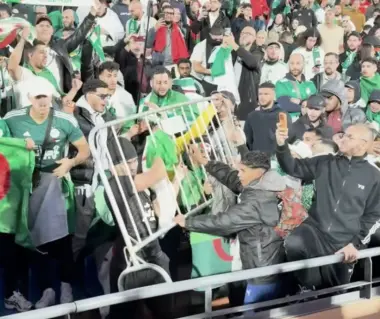 الكاف يفتح تحقيقًا في الشغب الجزائري خلال مباراة نيجيريا